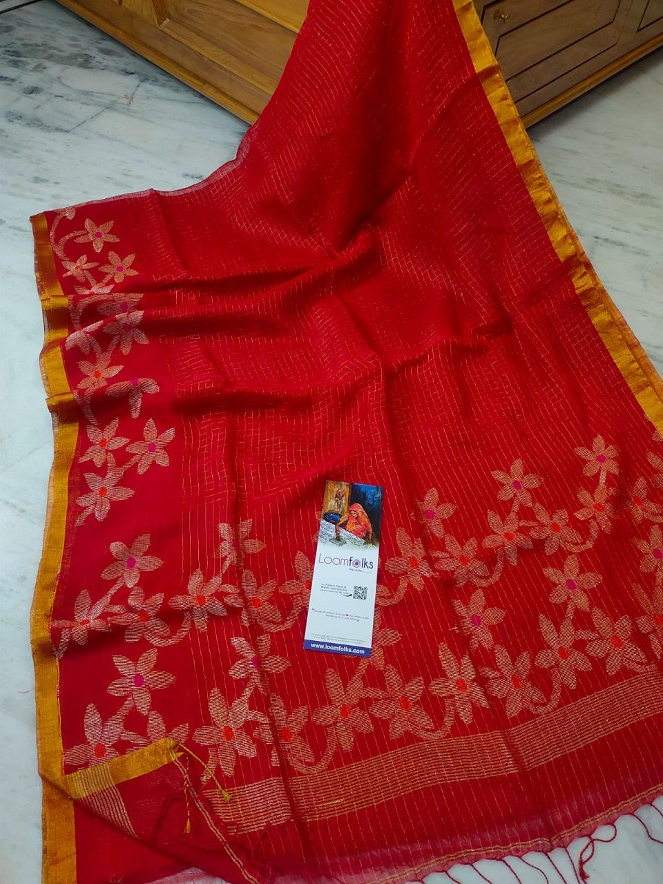 Alluring Red Handwoven Linen Jamdani Check Floral Design