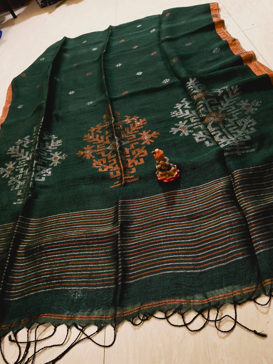 Gorgeous Dark Green Handwoven Linen Saree with Mandala Design Pattern