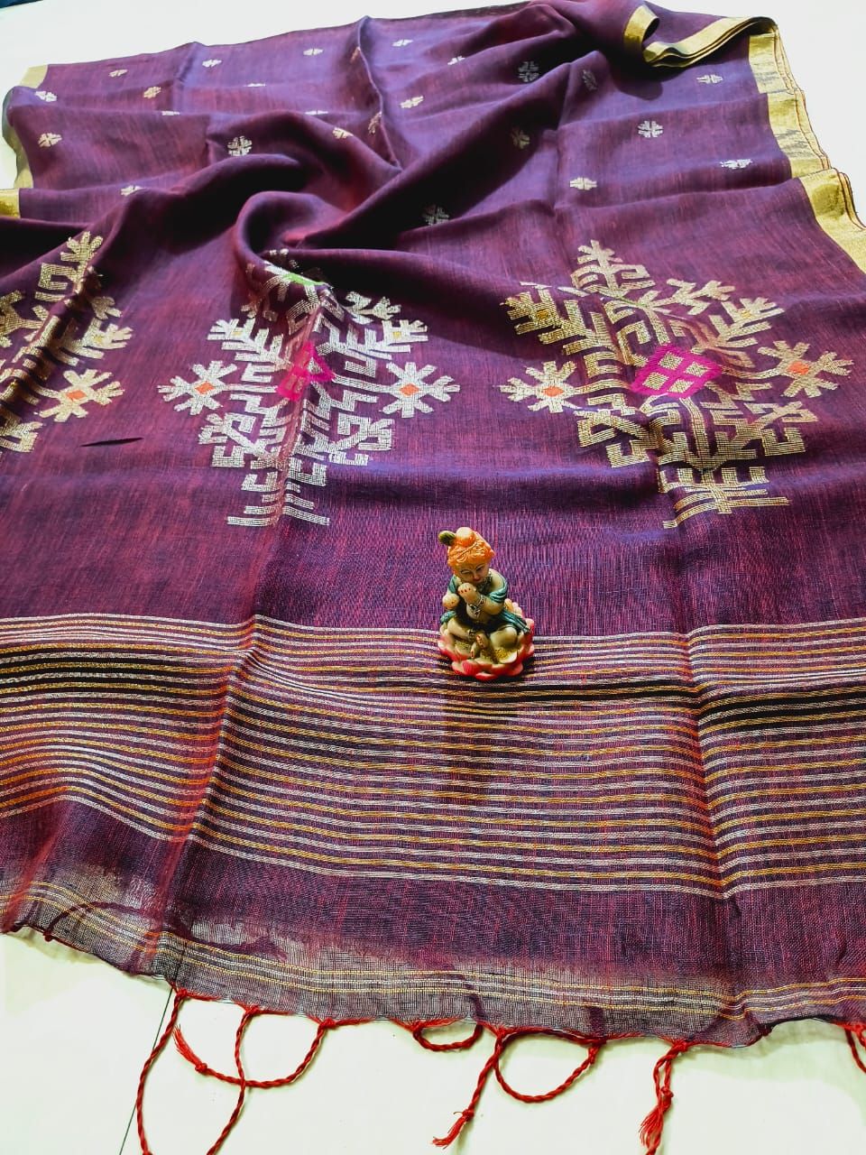 Healing Purple Handwoven Linen Saree with Mandala Design Pattern