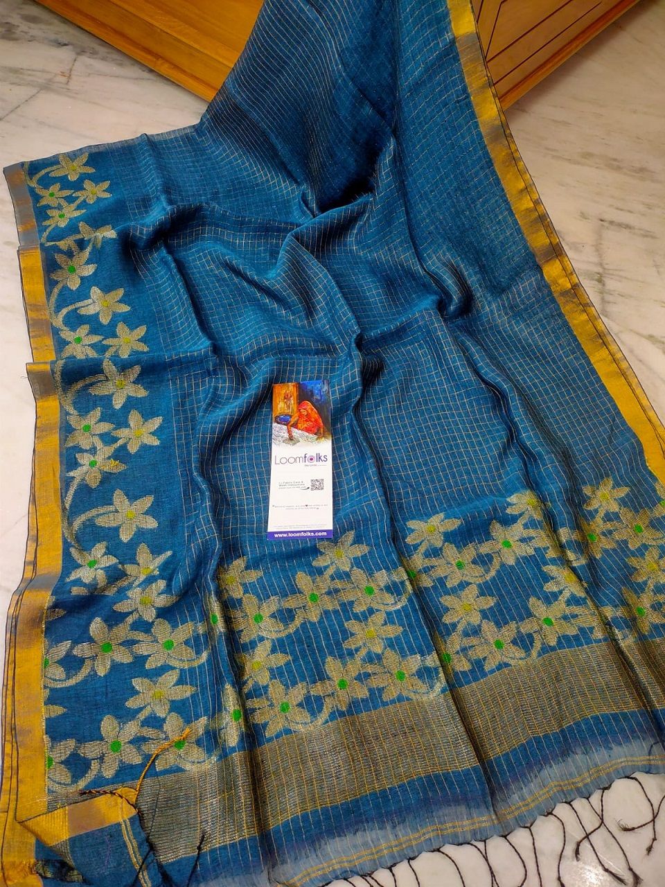 Tute Blue Handwoven Linen Jamdani Check Floral Design