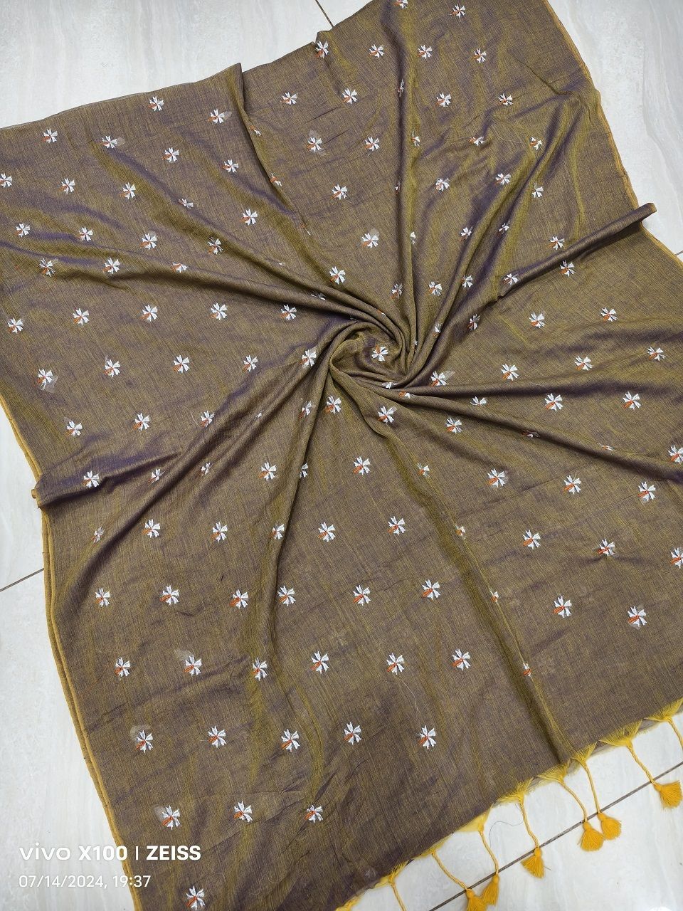 Dual Shade Yellow Black Mul Cotton Saree With Parijat Flower Embroidery