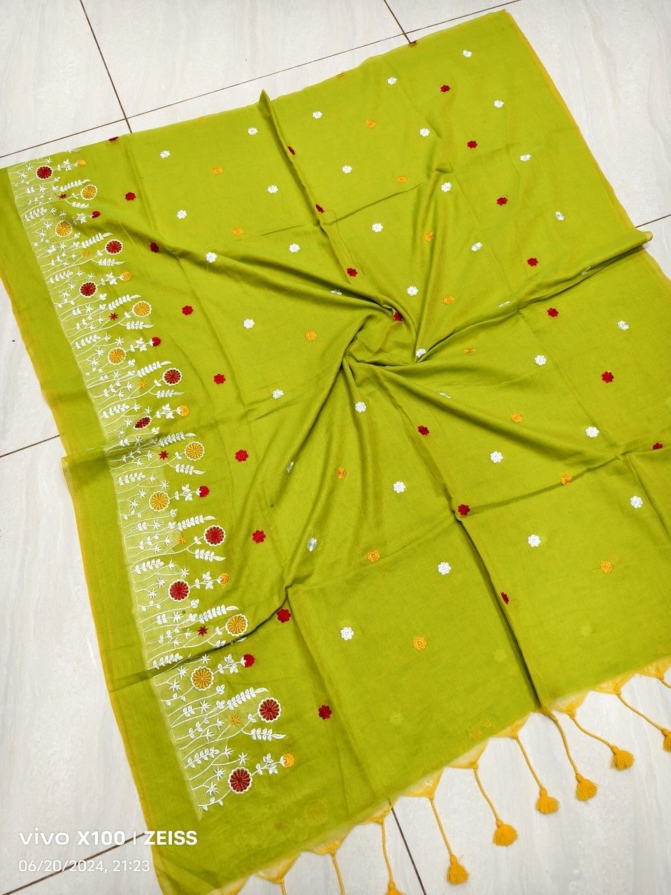 Grass Green Mul Cotton Embroidery Saree Without Blouse