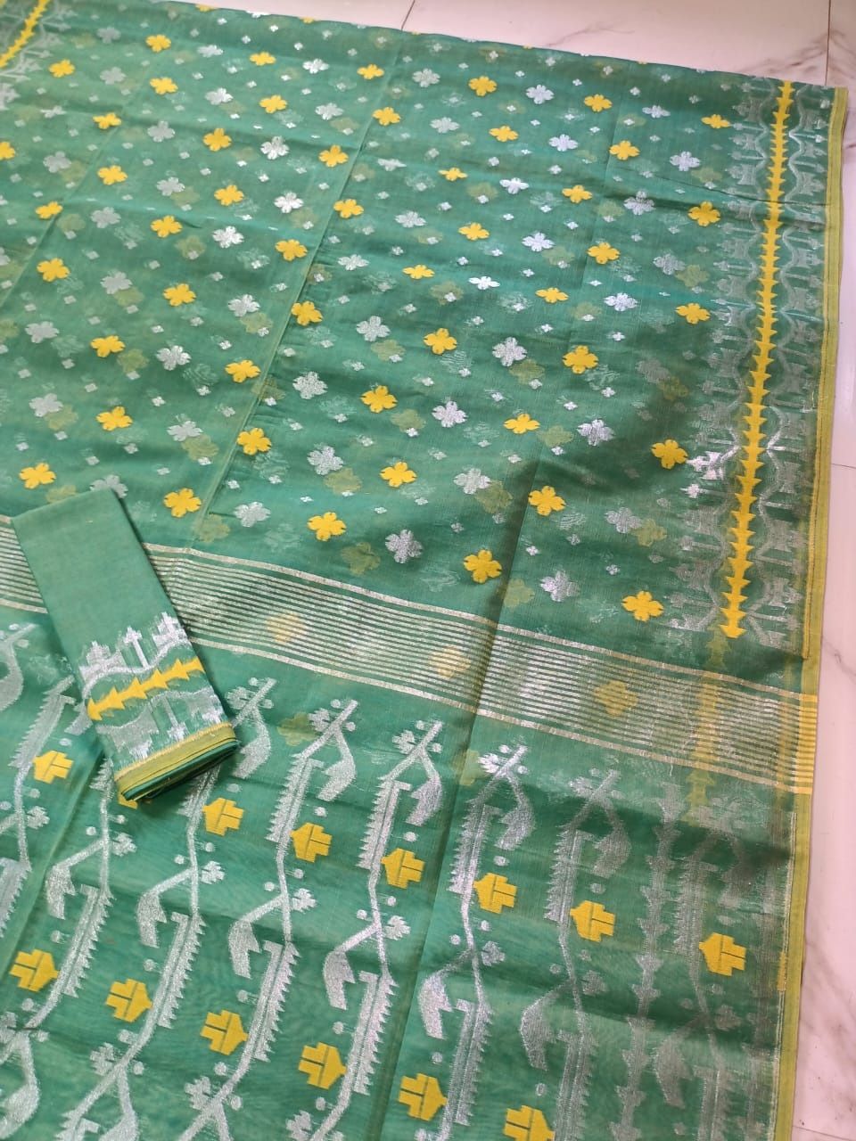 Green Dhakai Jamdani Cotton Silk Saree With Blouse Piece