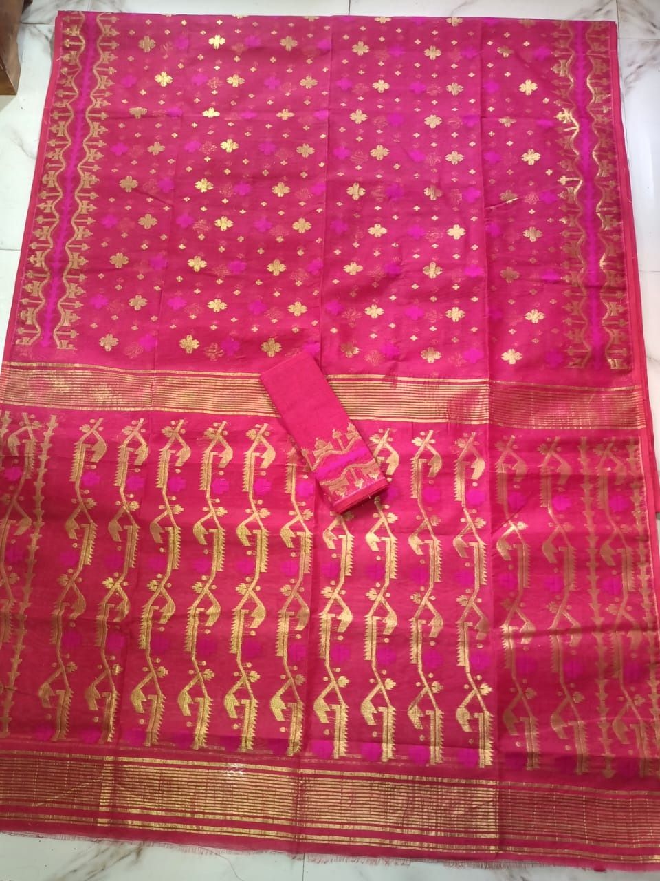 Pinkish Red Dhakai Jamdani Cotton Silk Saree With Blouse Piece