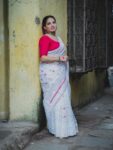 White Dhakai Jamdani Cotton Silk Saree With Blouse Piece