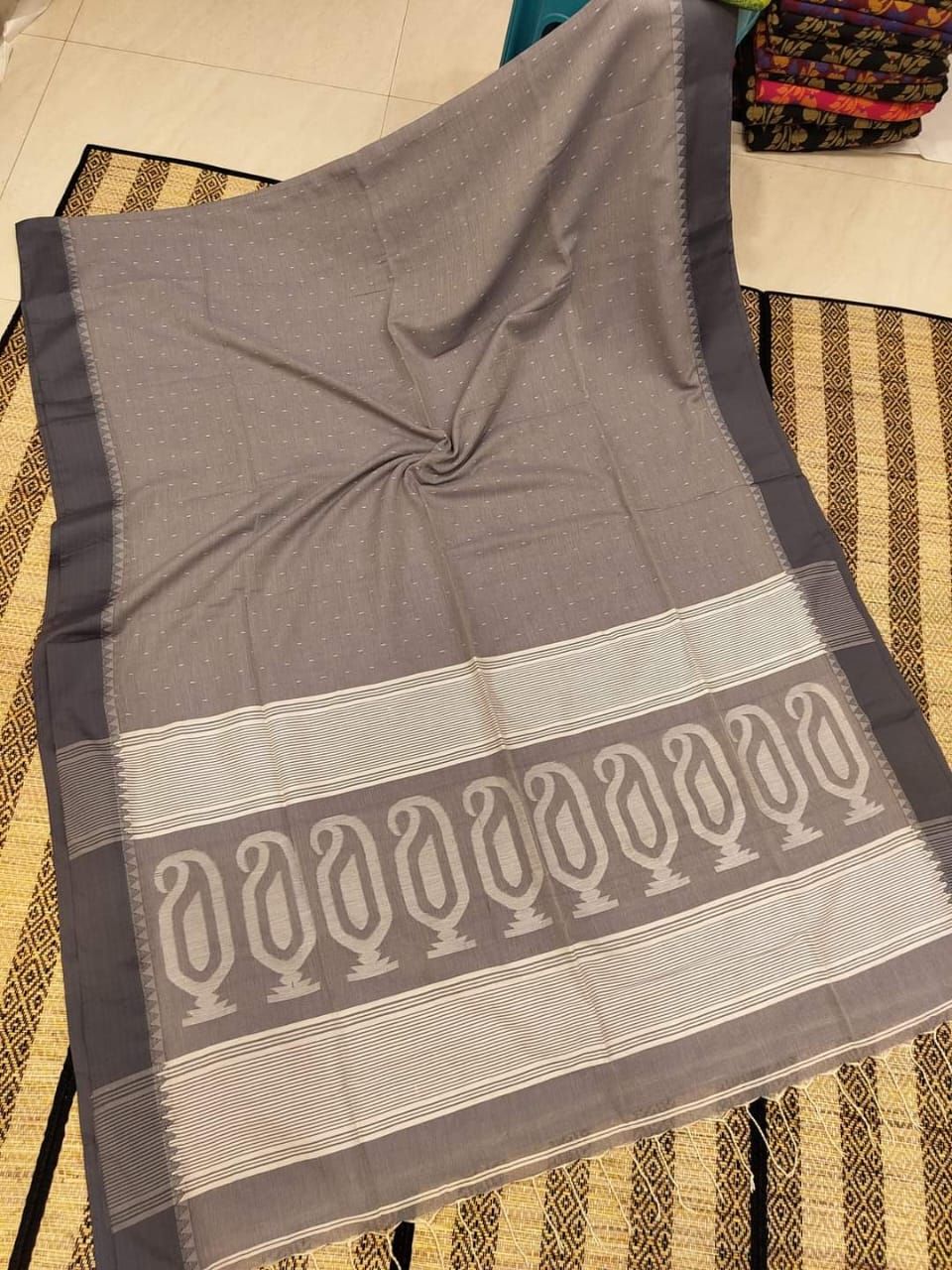 Grey Black Cotton Jamdani Saree With Contrast Border