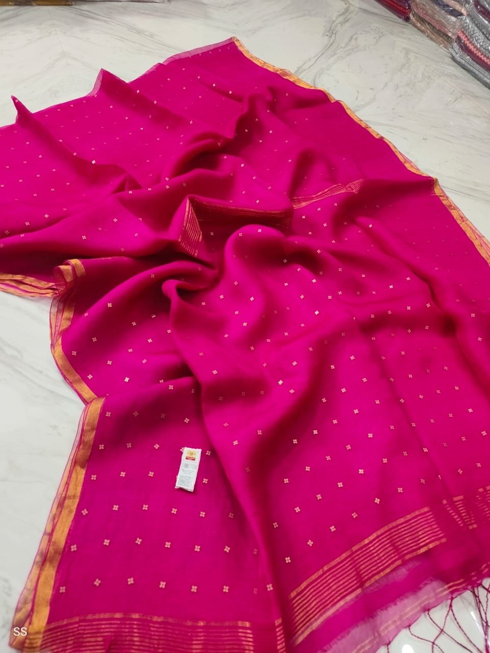 Awesome Pink Glittering Handwoven Resham Muslin Silk Saree