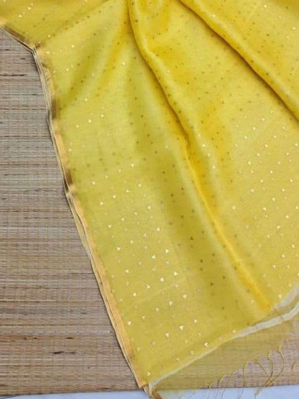 Divine Yellow Glittering Handwoven Resham Muslin Silk Saree