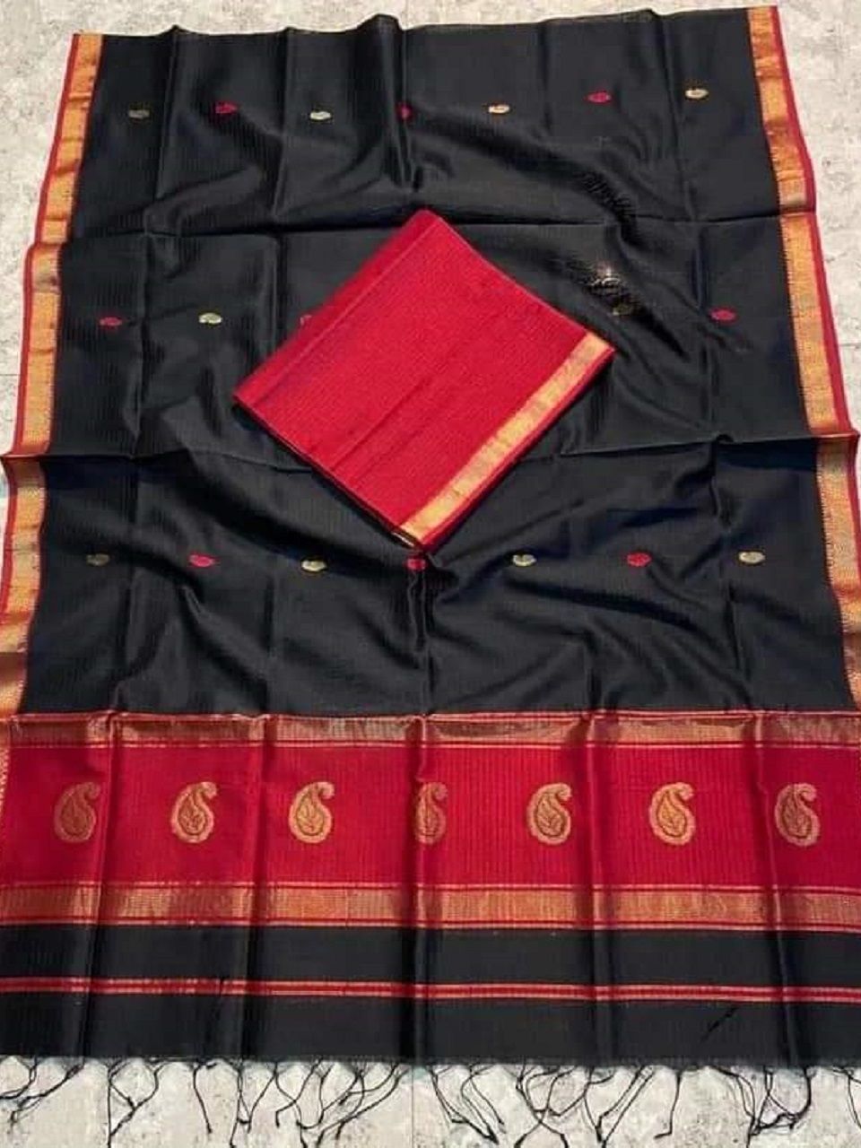 Black Red Cotton Silk Saree With Thin Borders