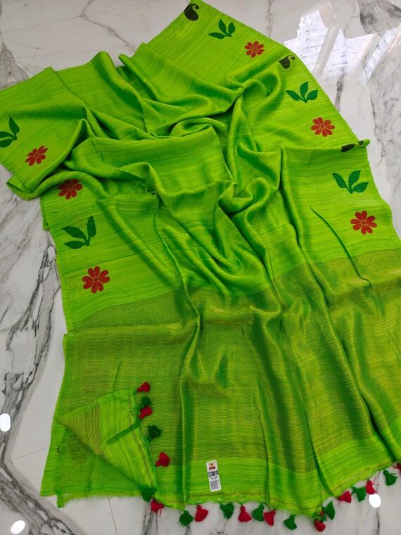 Green Plain Pure Matka Silk Saree With Artistic Border
