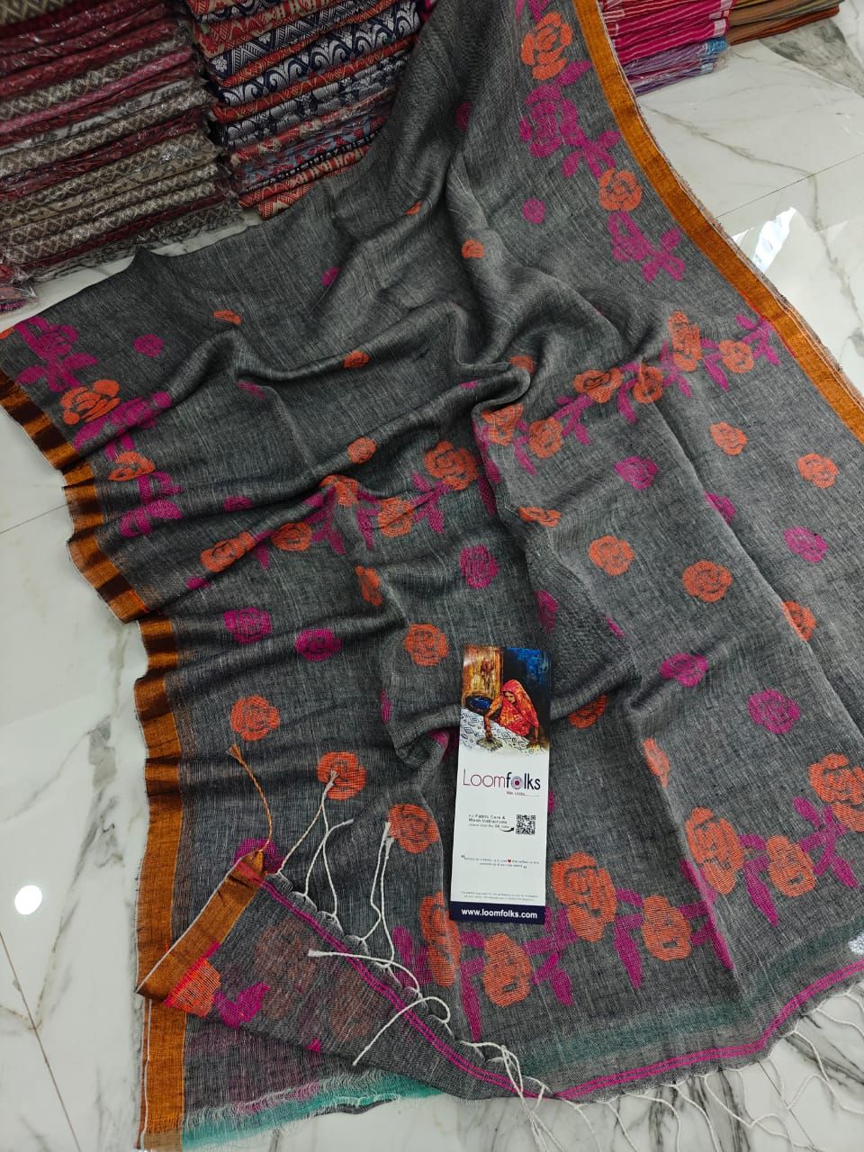 Grey Floral Linen Jamdani Saree With Running Blouse