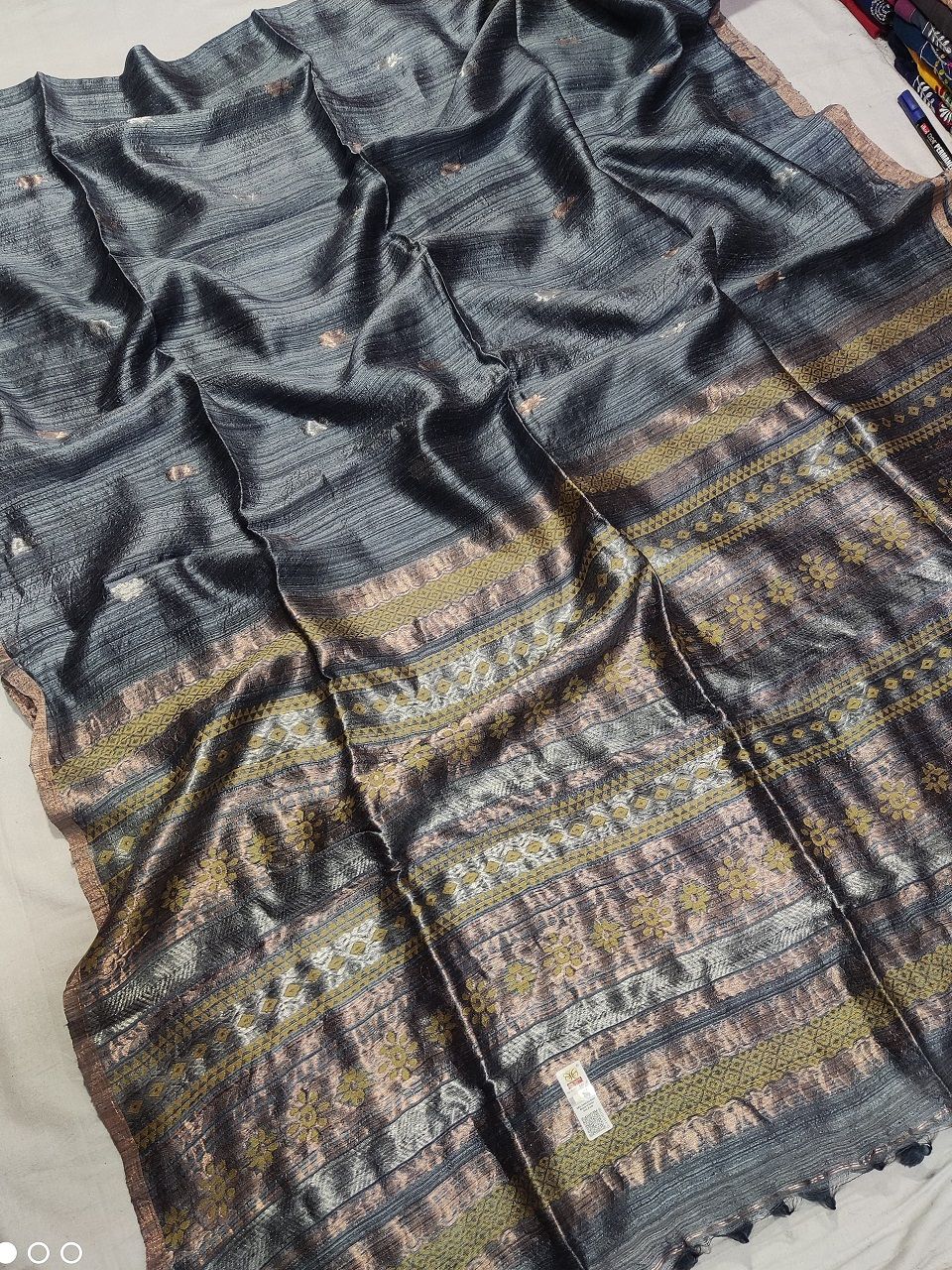 Grey Premium Quality Resham By Wash Matka Pure Silk Saree