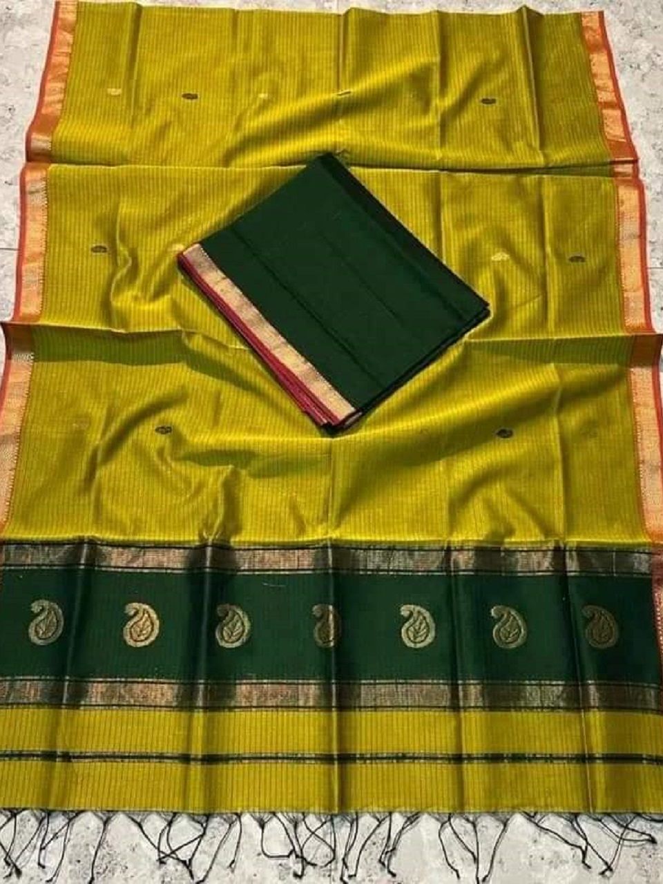Mehendi Green Cotton Silk Saree With Thin Borders