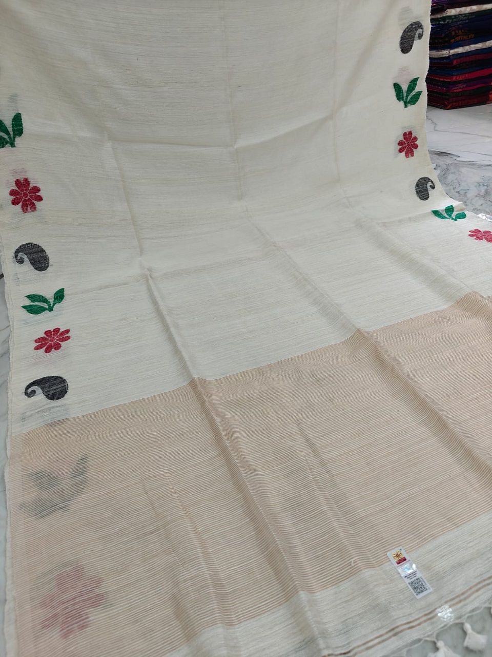 OffWhite Plain Pure Matka Silk Saree With Artistic Border