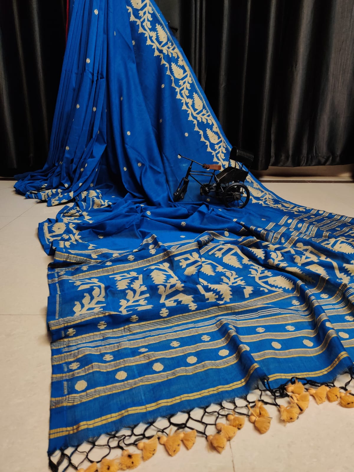 Royal Blue Exclusive Mul Cotton Jamdani Saree