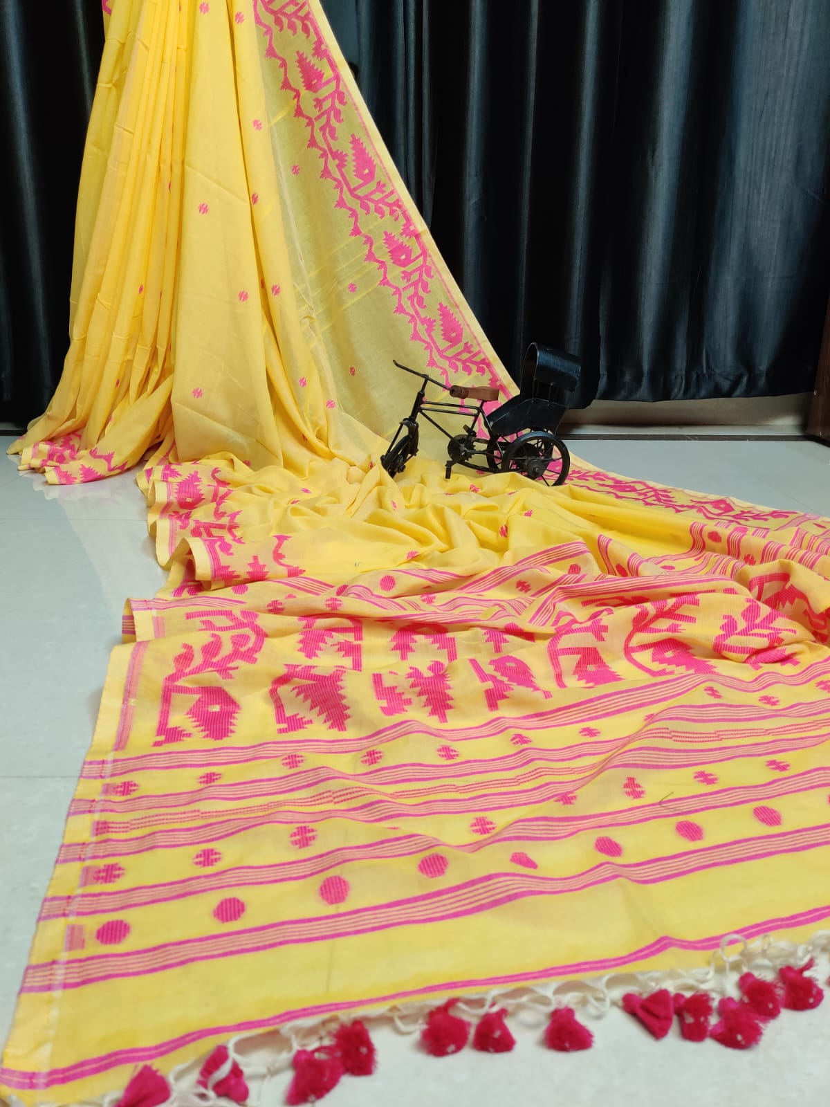 Yellow Pink Exclusive Mul Cotton Jamdani Saree
