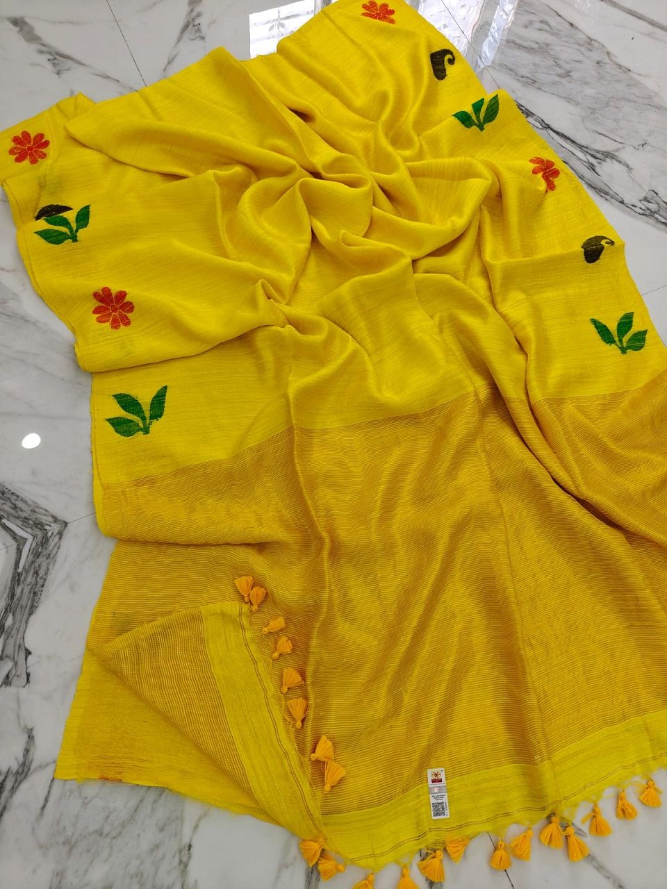 Yellow Plain Pure Matka Silk Saree With Artistic Border