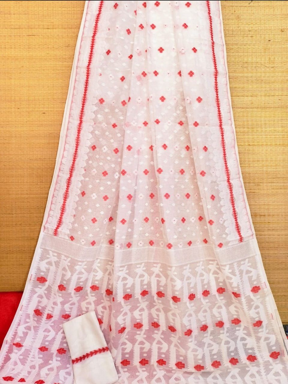 Cloud White Dhakai Cotton Silk Jamdani Saree With Blouse Piece