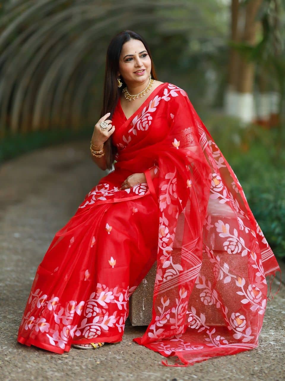 Gorgeous Red Resham Rose Mulin Saree With Blouse Piece