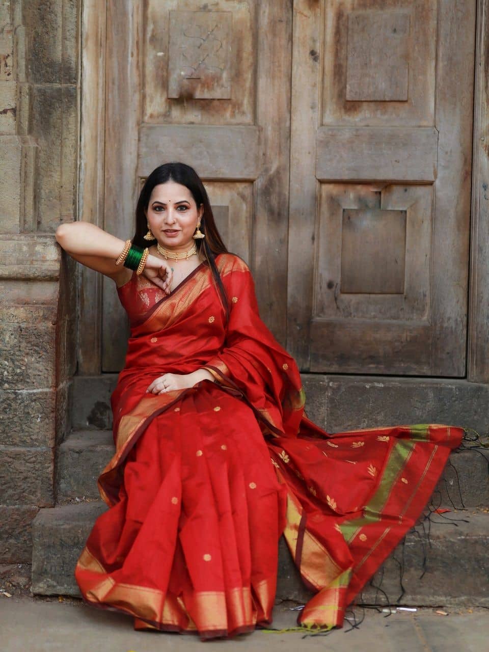 Vibrant Red Bengal Cotton Silk Saree For All Occasions