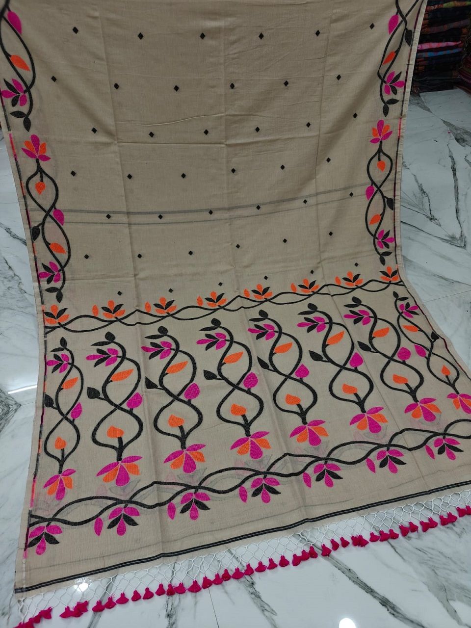 Subtle Beige Lota Par Jamdani Pure Cotton Handwoven Saree