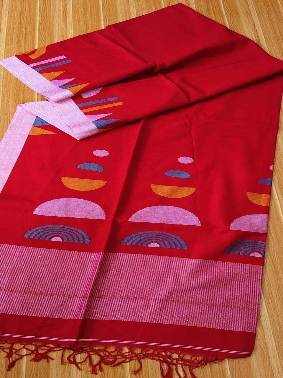 Red Exclusive Pure Cotton Handwoven Saree With Blouse Piece
