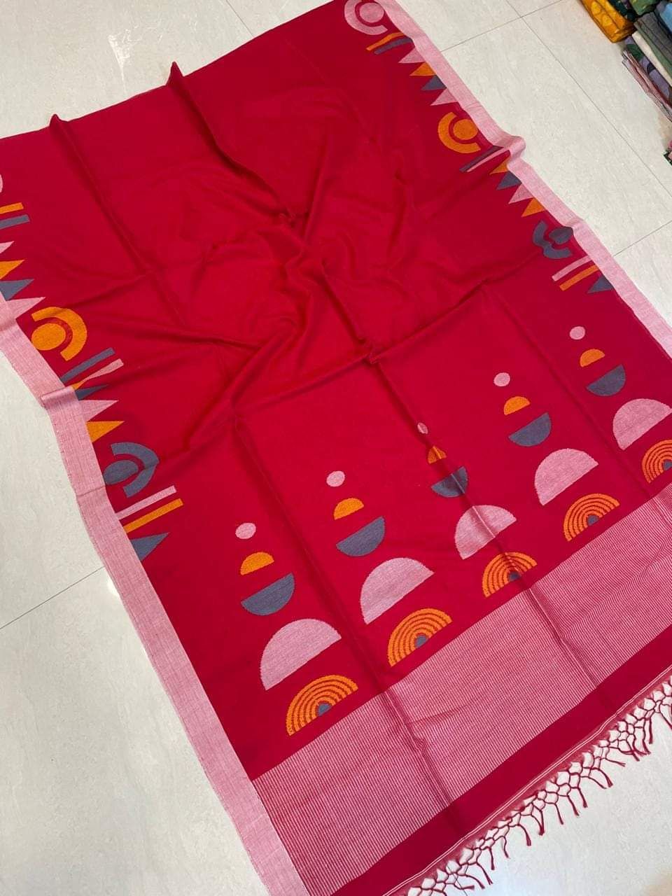 Red Exclusive Pure Cotton Handwoven Saree With Blouse Piece1