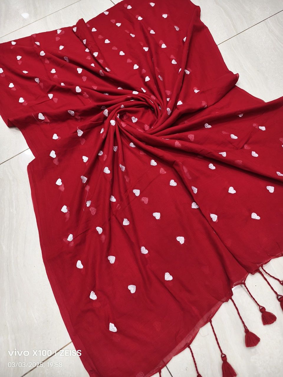 Red White Mul Cotton Heart Love Embroidery Saree Without Blouse