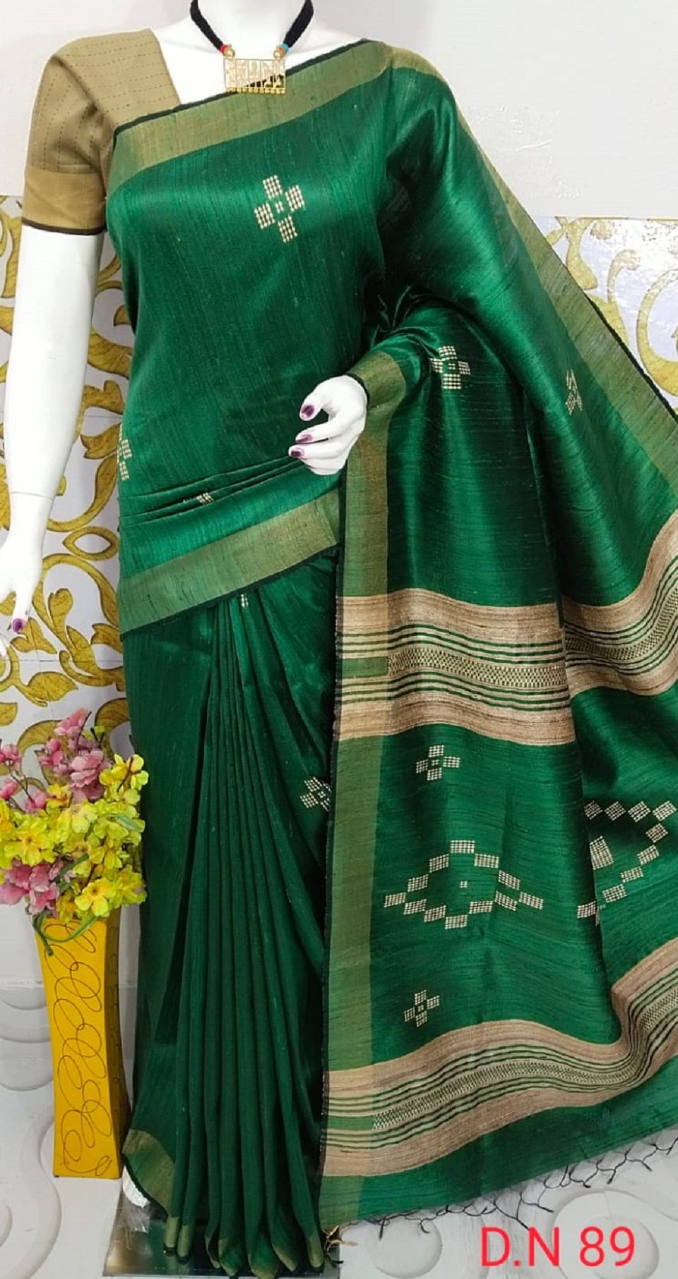 Adorable Green Handwoven Pure Tussar Dupion Raw Silk Saree