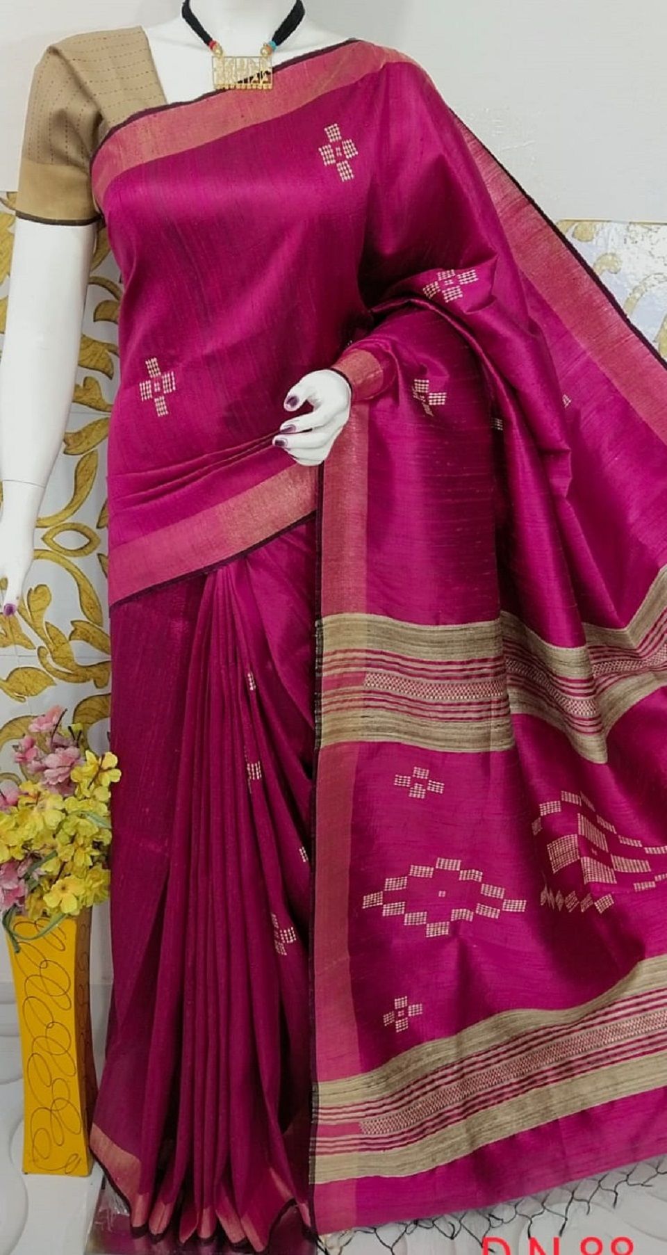 Majestic Dark Pink Handwoven Pure Tussar Dupion Raw Silk Saree