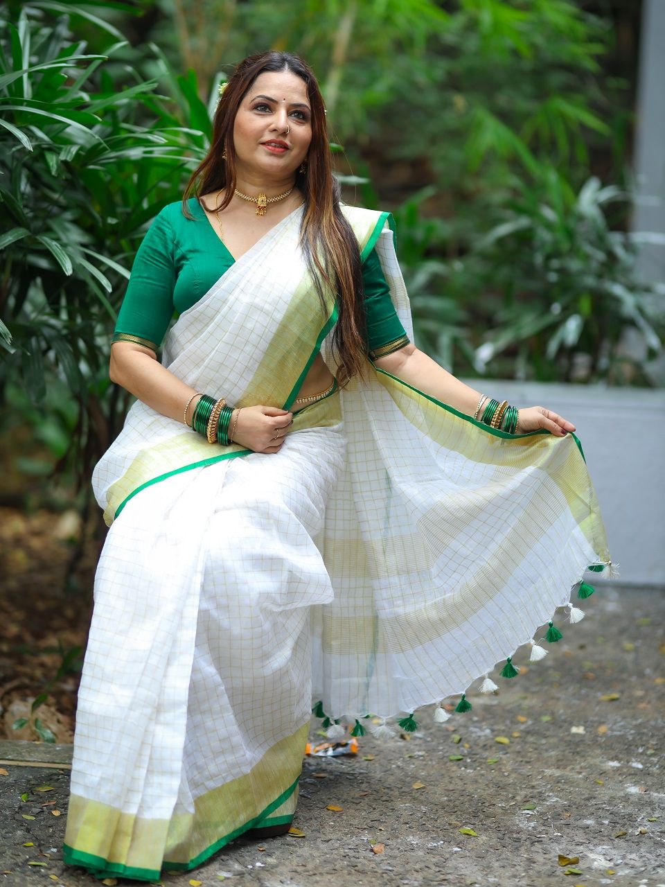 Param Sundari Golden Check Linen Saree With Green Selvedge Border