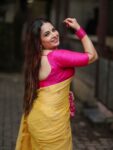 Golden Yellow Tissue Linen Handloom Lotus Motif Saree