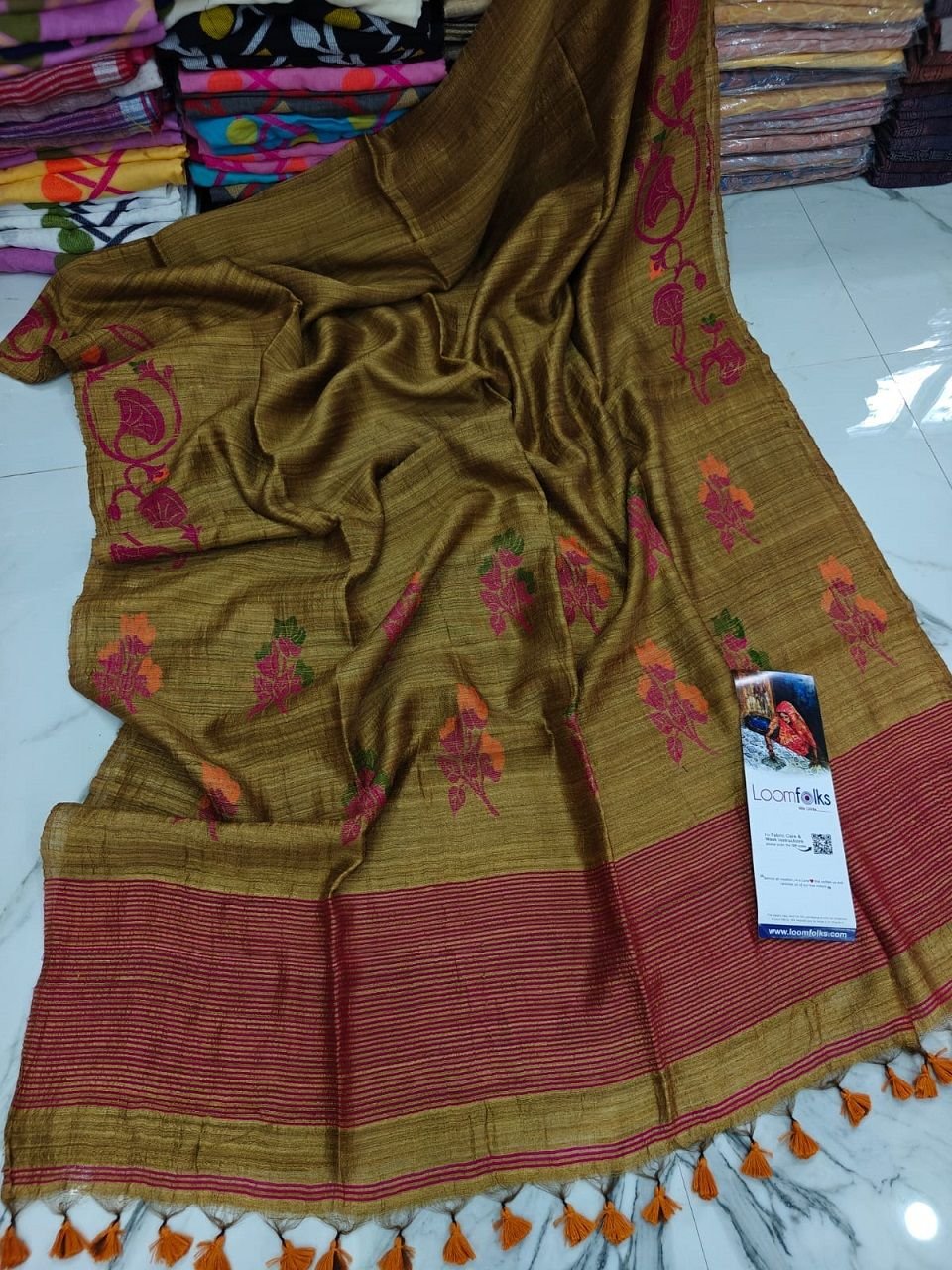 Mehendi Green Premium Pure Wash Matka Resham Silk Saree Mehendi Green Premium Pure Wash Matka Resham Silk Saree