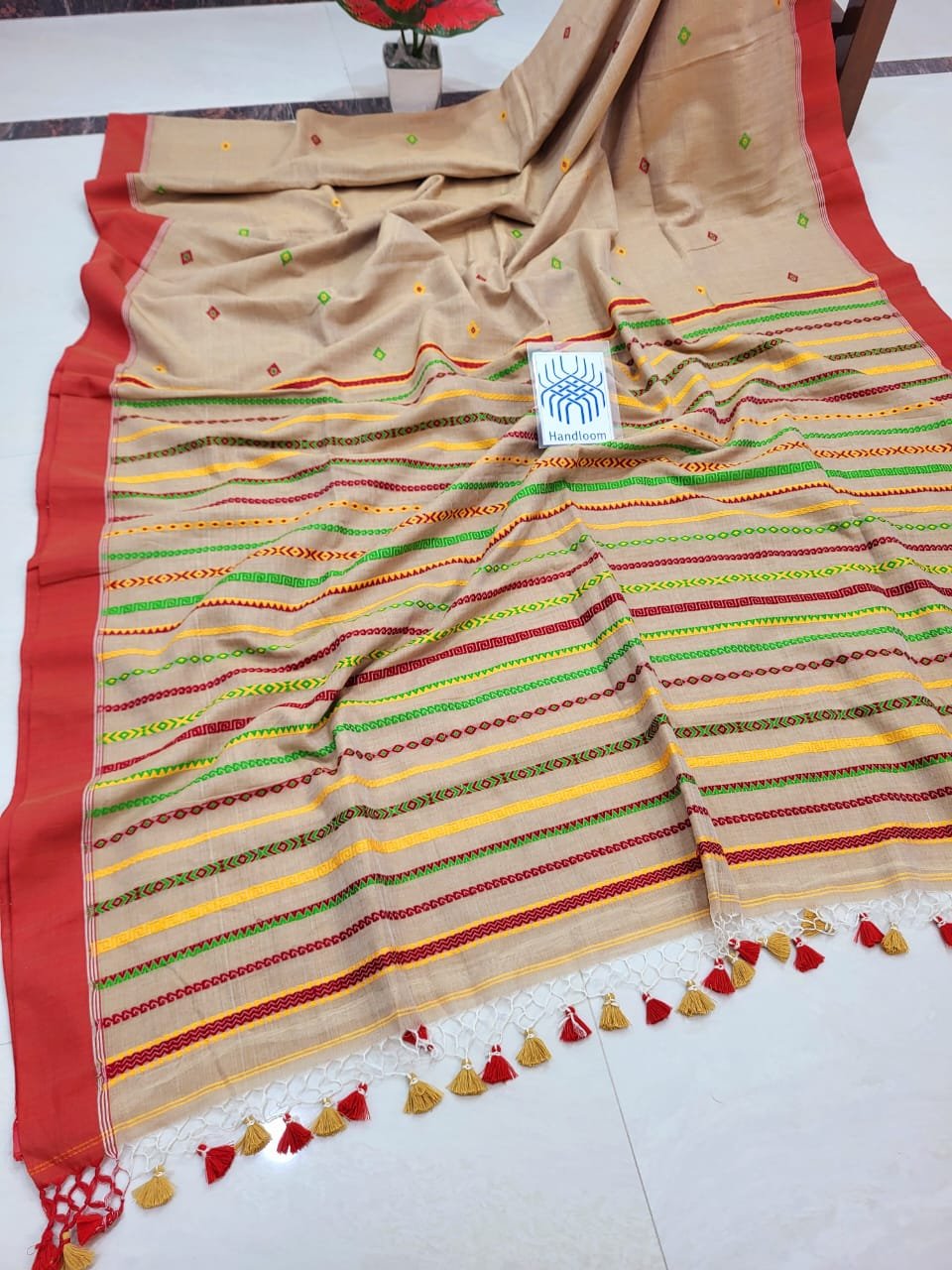 Beige Cream Butti Design Pure Handwoven Cotton Saree With Stripped Pallu Beige Cream Butti Design Pure Handwoven Cotton Saree With Stripped Pallu