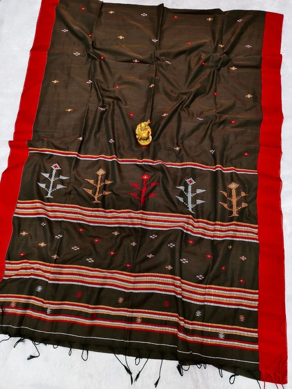 Chocolate Brown Handwoven Cotton Saree For Casual Wearing Chocolate Brown Handwoven Cotton Saree For Casual Wearing