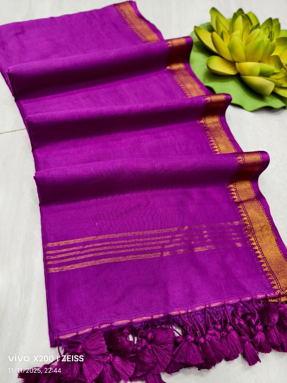 Pretty Purple Pure Cotton Mangalgiri Saree with Golden Borders Pretty Purple Pure Cotton Mangalgiri Saree with Golden Borders