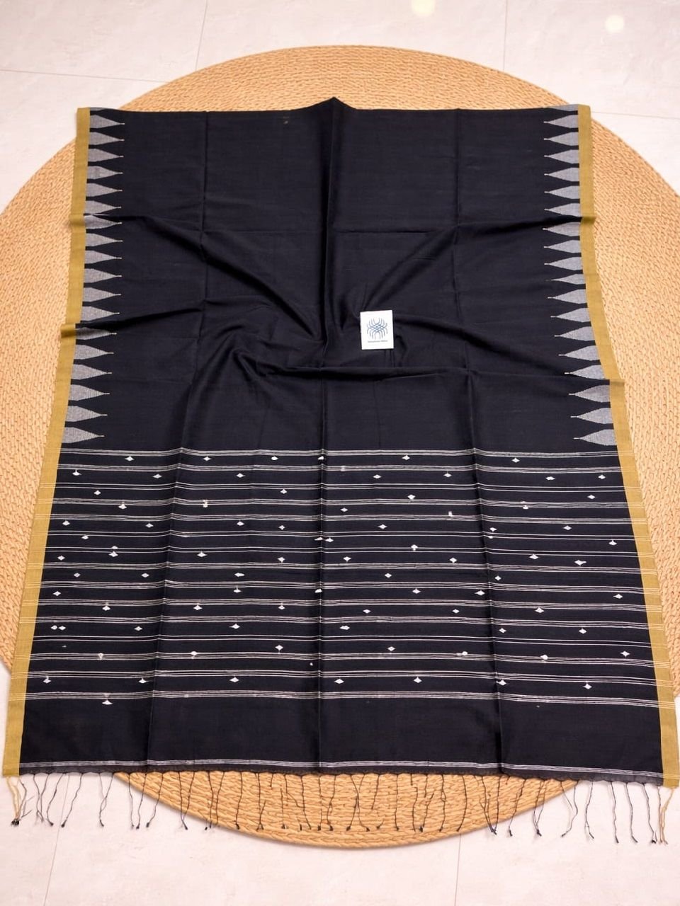 Black White Handloom Premium Cotton Needle Work Jamdani Saree Black White Handloom Premium Cotton Needle Work Jamdani Saree