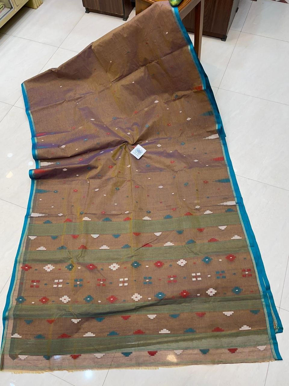 Bronze Brown Tantuja Handmade Cotton Saree Without Blouse Piece Bronze Brown Tantuja Handmade Cotton Saree Without Blouse Piece