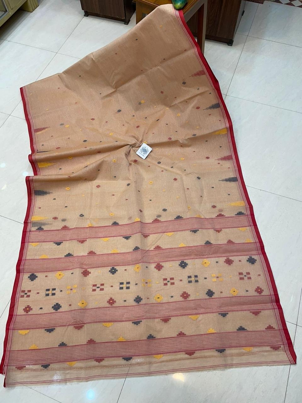 Cream Brown Tantuja Handmade Cotton Saree Without Blouse Piece Cream Brown Tantuja Handmade Cotton Saree Without Blouse Piece