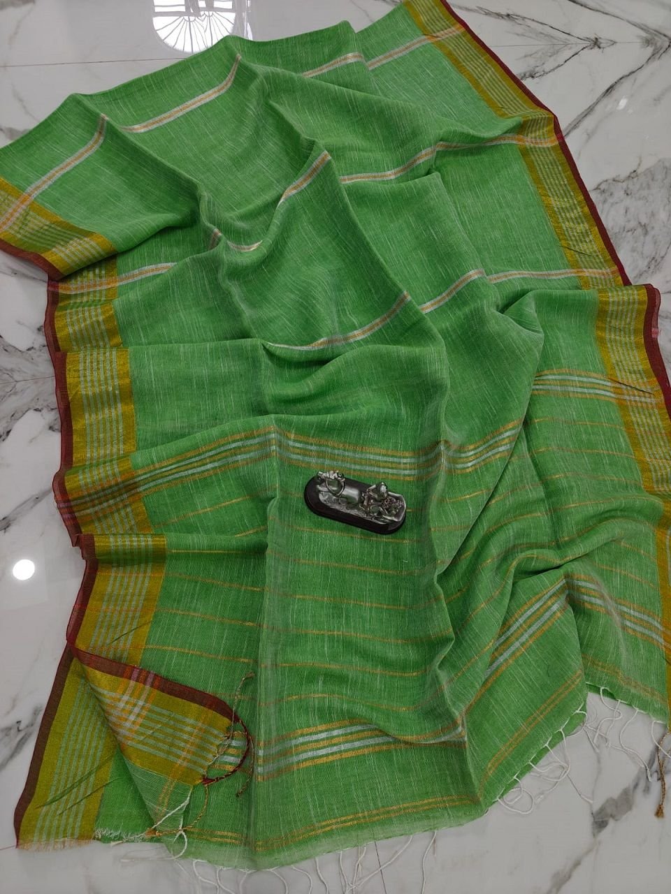 Green Handwoven Stripe Design Linen Saree With Zari Borders Green Handwoven Stripe Design Linen Saree With Zari Borders