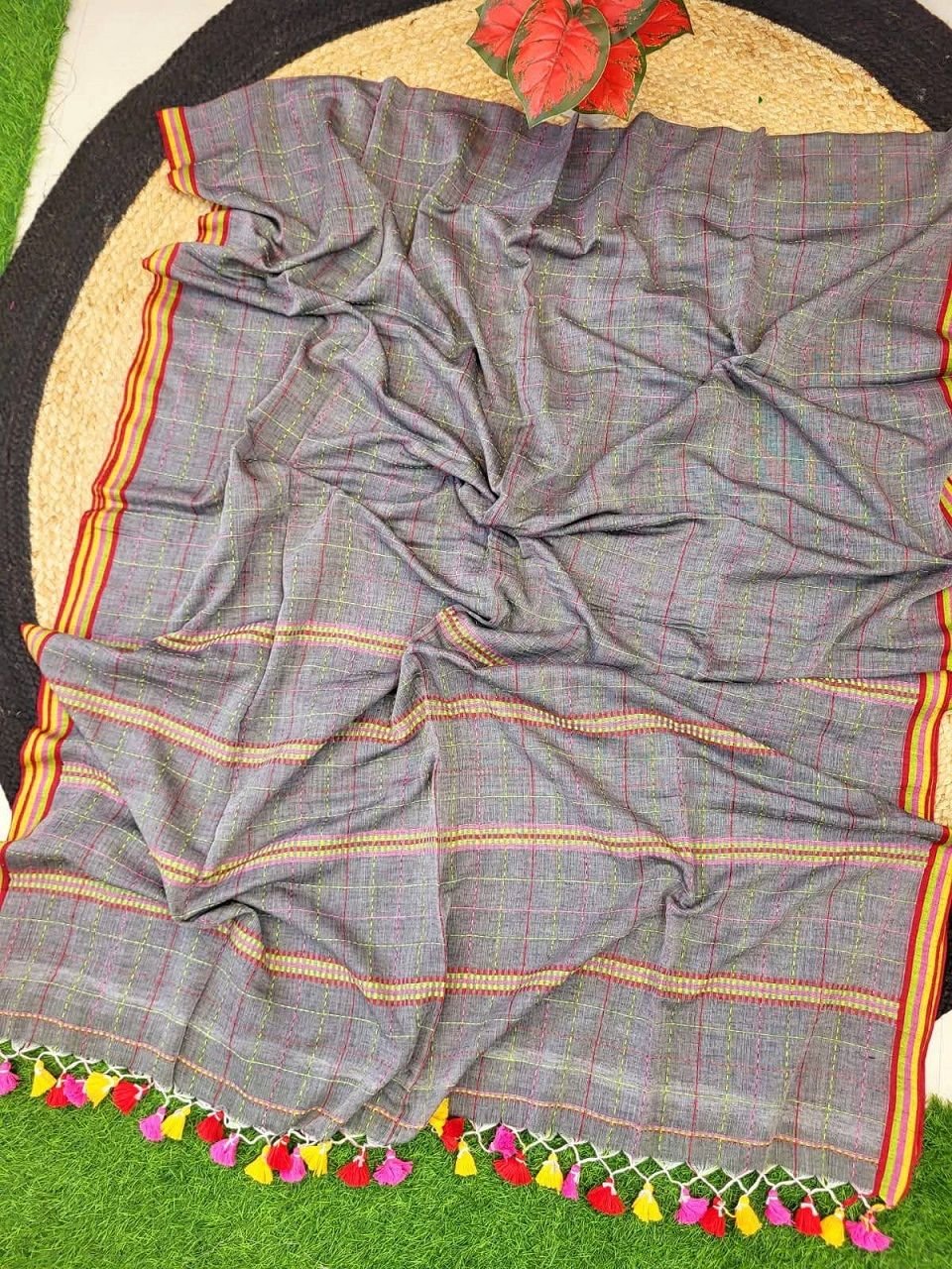 Grey Pure Cotton Kantha Stitch Weaving Check Design Saree Grey Pure Cotton Kantha Stitch Weaving Check Design Saree