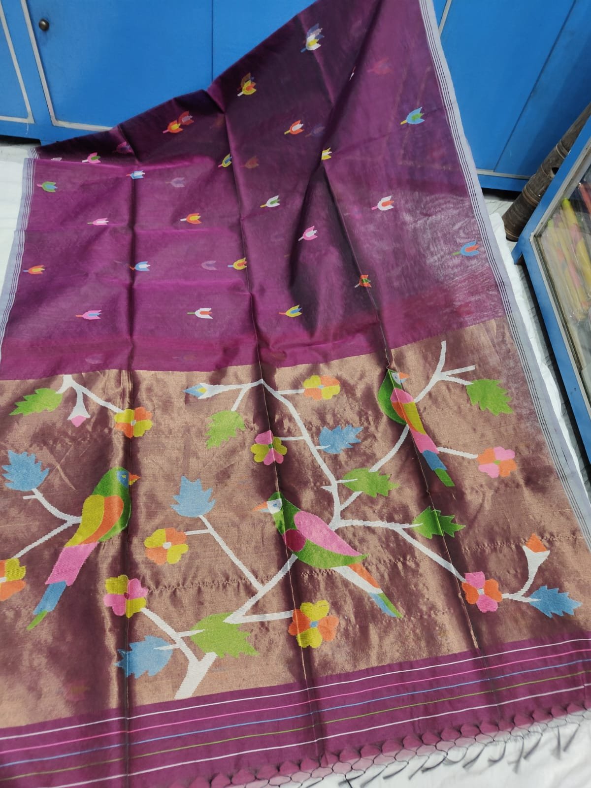 Majenta Muslin Jamdani Saree With Paithani Design Pallu Majenta Muslin Jamdani Saree With Paithani Design Pallu