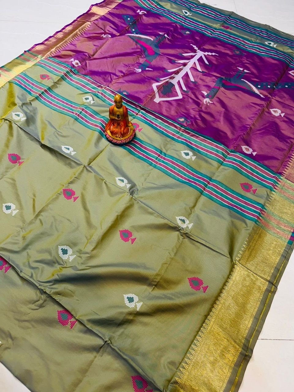 Silver Green Semi Katan Silk Saree With Traditional Woven Motifs Silver Green Semi Katan Silk Saree With Traditional Woven Motifs