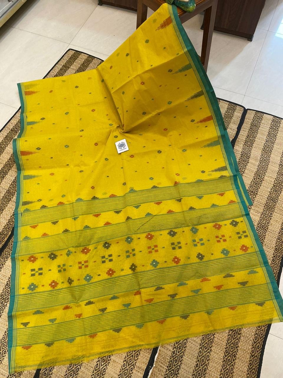 Yellow Tantuja Handmade Cotton Saree Without Blouse Piece Yellow Tantuja Handmade Cotton Saree Without Blouse Piece