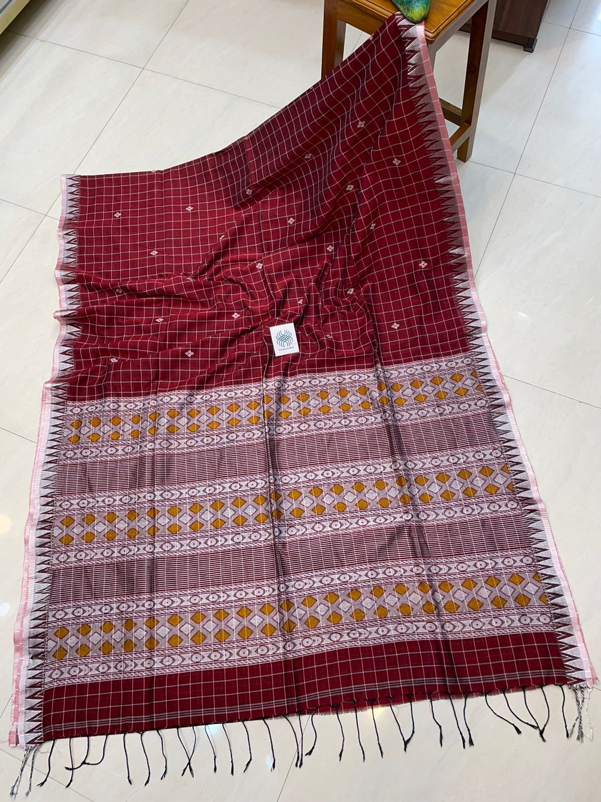Deep Red Check Temple Border Premium Handloom Cotton Saree Deep Red Check Temple Border Premium Handloom Cotton Saree
