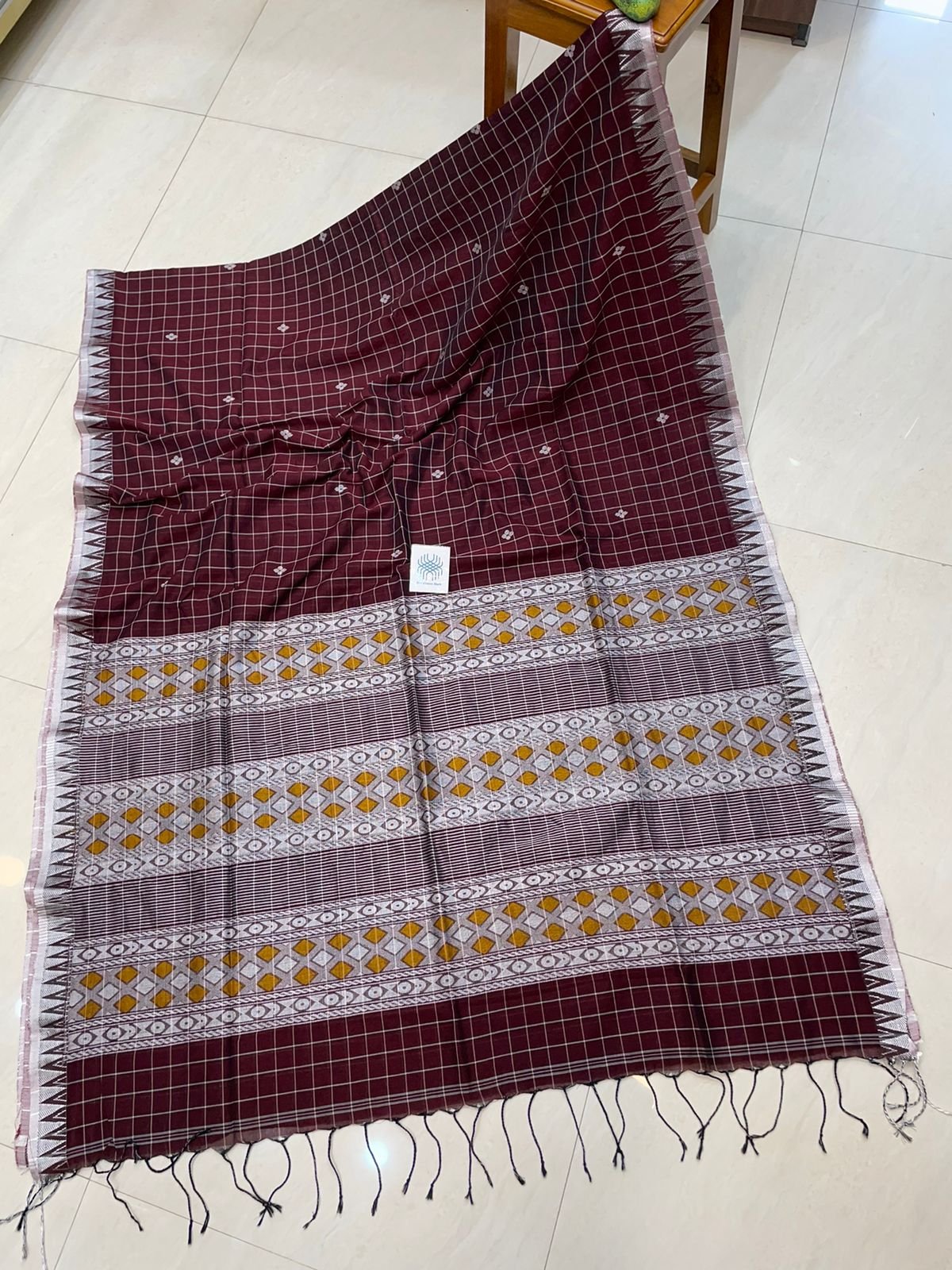Maroon Check Temple Border Premium Handloom Cotton Saree Maroon Check Temple Border Premium Handloom Cotton Saree