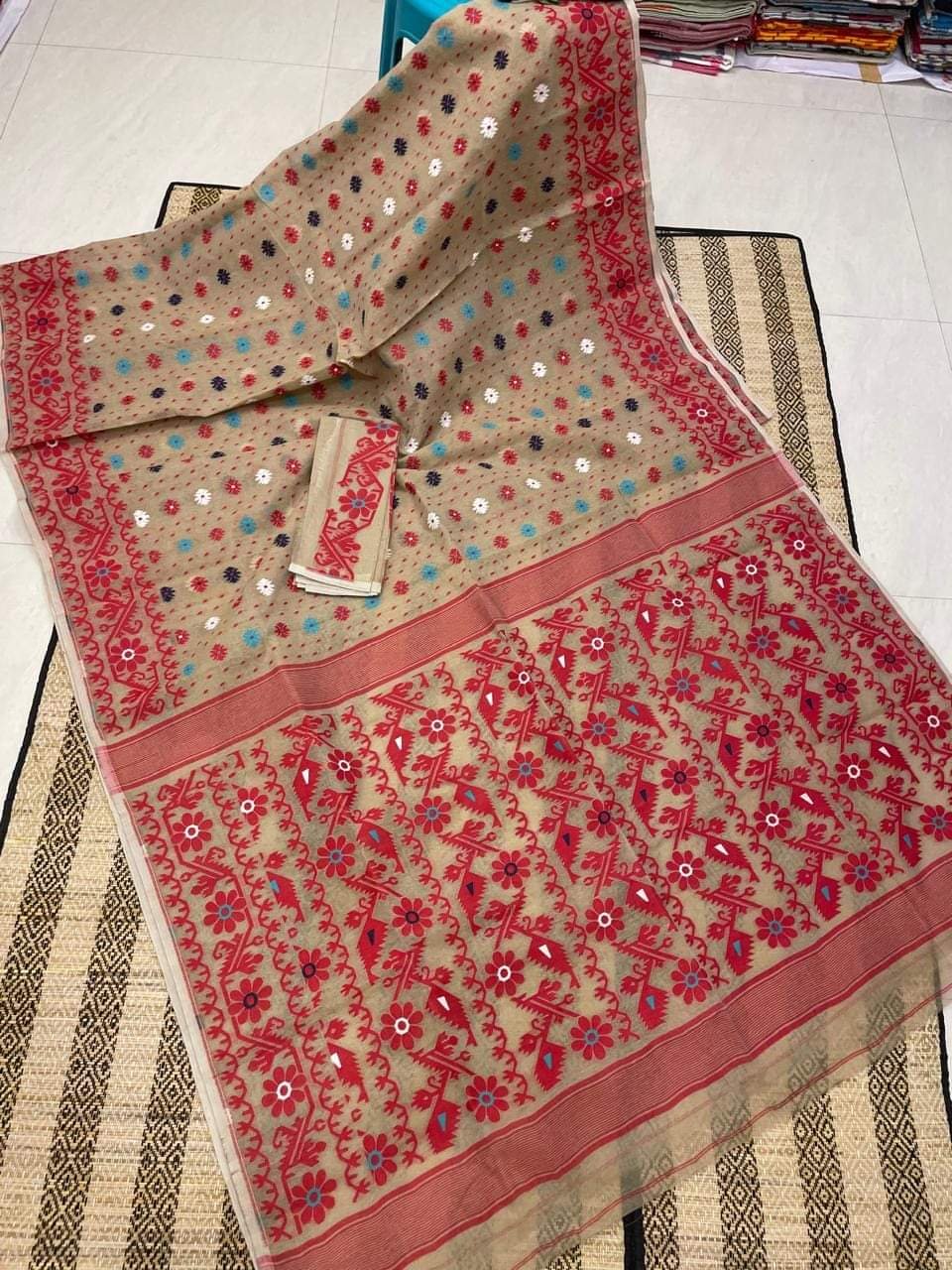 Cream Red Floral Dhakai Jamdani Cotton Silk Saree With Blouse Cream Red Floral Dhakai Jamdani Cotton Silk Saree With Blouse