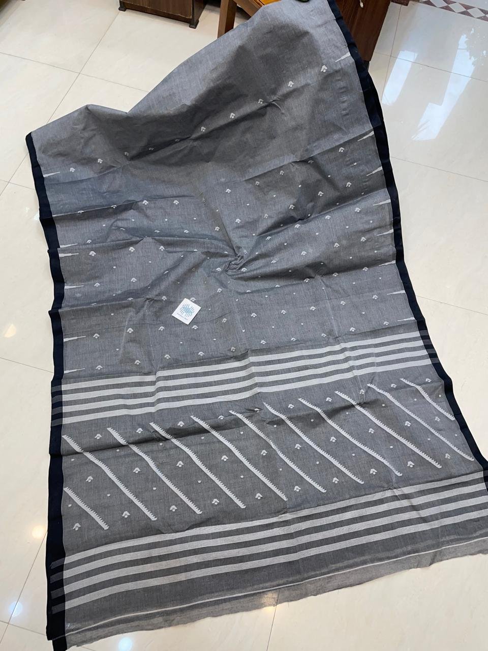 Grey Black Authentic Tantuja Handloom Cotton Saree Without Blouse Piece