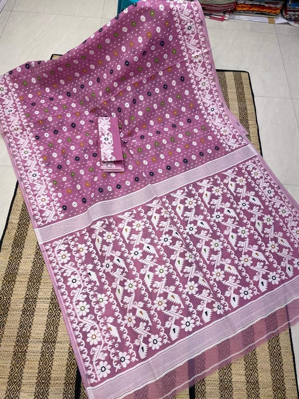 Purple Floral Dhakai Jamdani Cotton Silk Saree With Blouse Purple Floral Dhakai Jamdani Cotton Silk Saree With Blouse