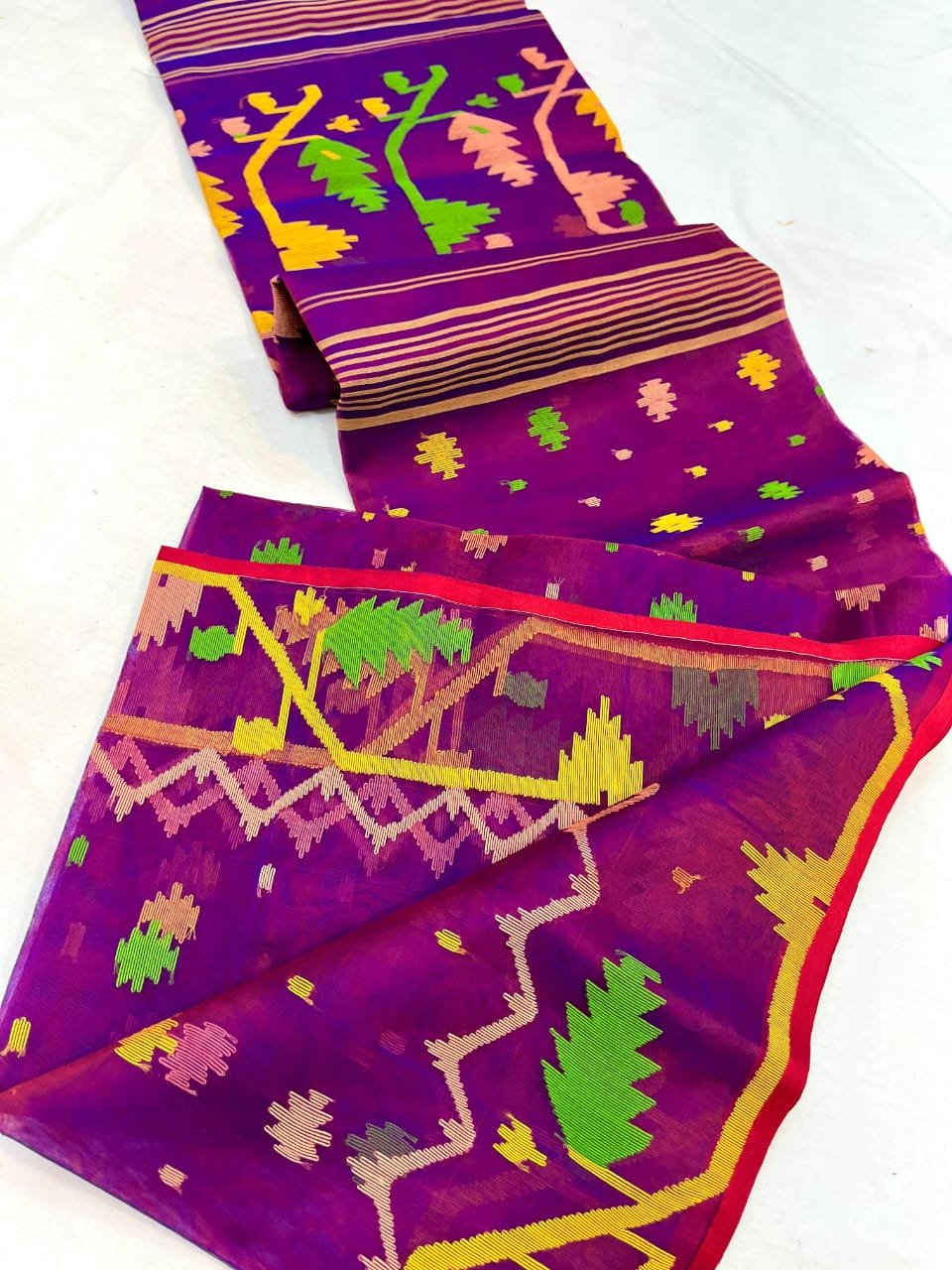 Purple Pure Handwoven Muslin Jamdani Without Blouse Piece Purple Pure Handwoven Muslin Jamdani Without Blouse Piece